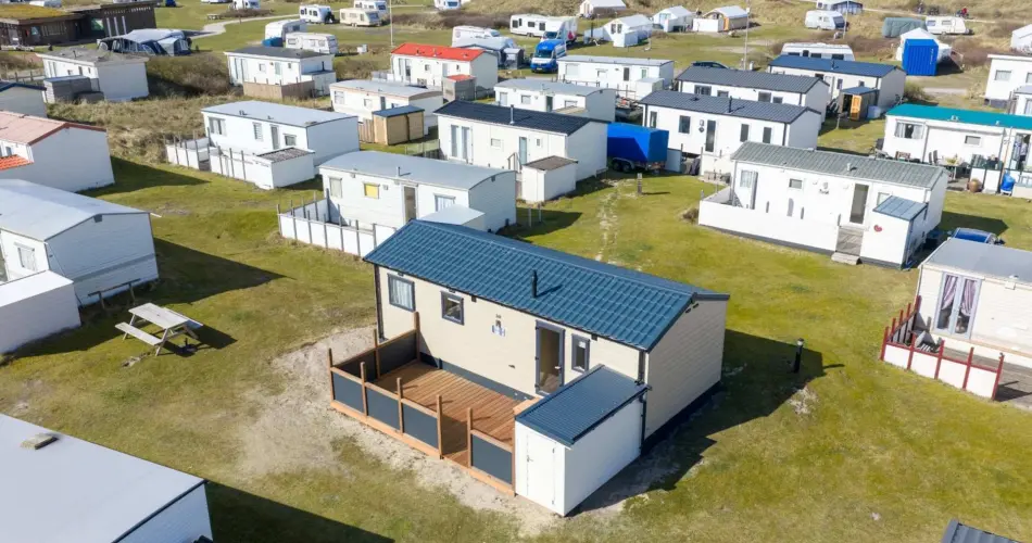 Chalet 26 dronefoto terras chalets camping duinoord