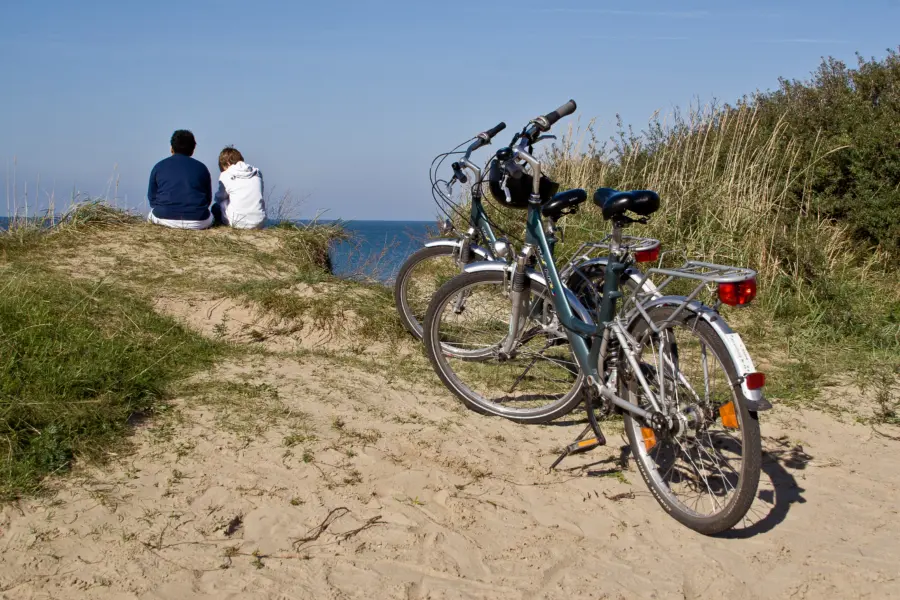 Fietsen aan zee