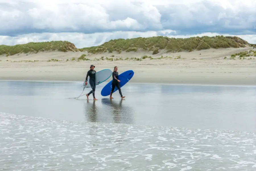 Surfvakantie ameland surfen noordzee strandcamping duinoord
