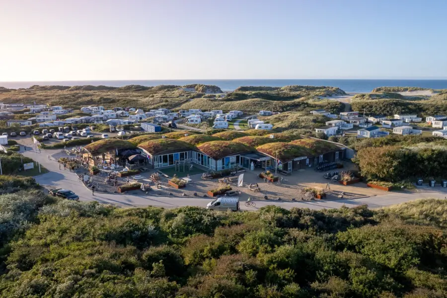 Luchtfoto Strandcamping Duinoord overzicht kamperen centrum